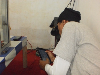 si Mupenk lagi ngecharger tabnya