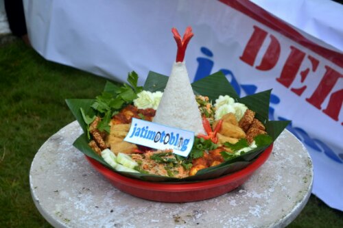 tumpeng image