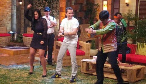 lucu juga joged gangnam stylenya...