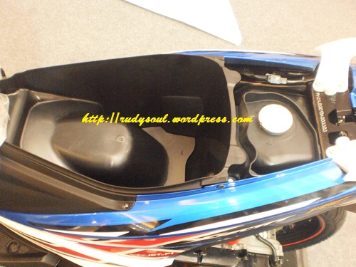 Bagasi Xeon RC muat helm Half Face