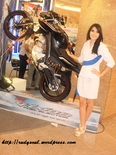 New Vixion di Royal Plaza Surabaya