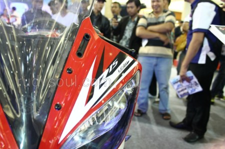 Yzf-r15 merah