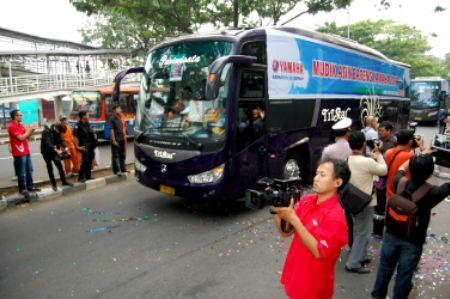 bus mudik yamaha image