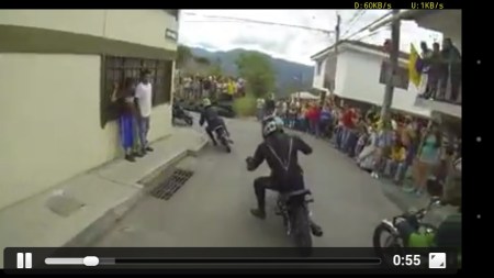 balapan motor unik image