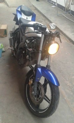 Modifikasi R15 Naked image