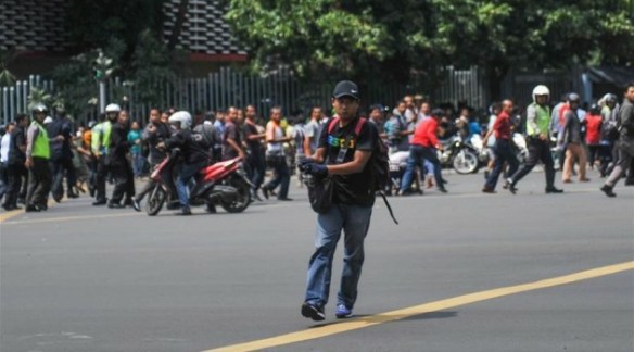 foto pelaku bom sarina berbaur warga.jpg image