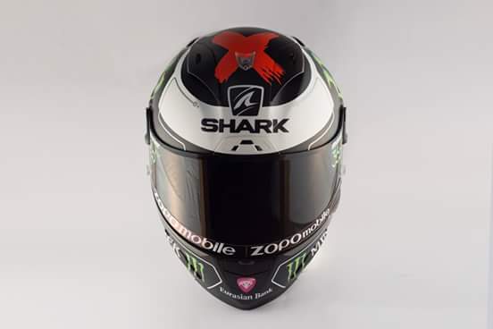 Helm shark lorenzo nampak depan.jpg image