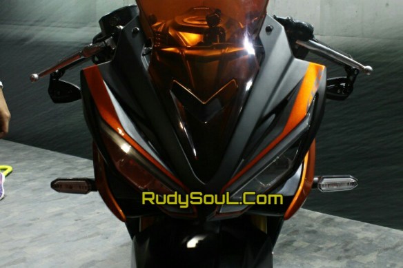 photo launching CBR 150R di sirkuit sentul 3.jpg image
