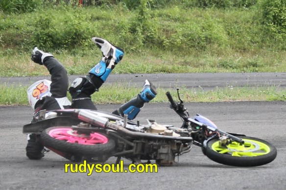 cornering halal bihalal 5.jpg image