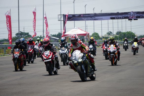 Saat Rudysoul ikutan Trackday di Sirkuit Gelora Bung Tomo Surabaya.